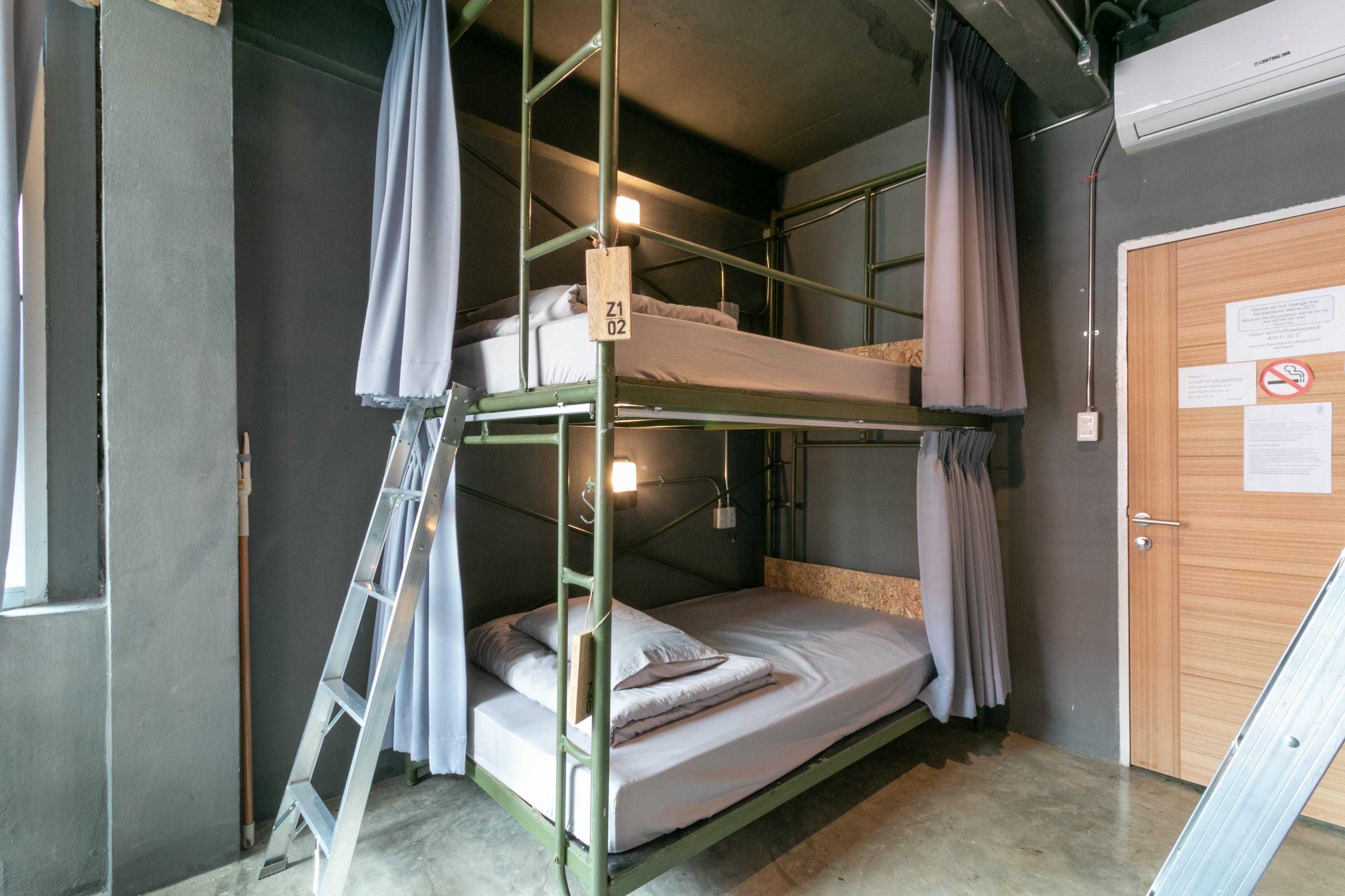 Auberge de jeunesse Zhelter'Bkk à Bangkok Extérieur photo