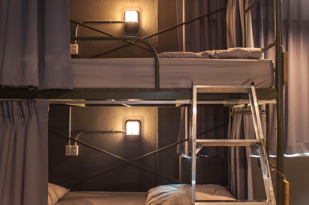 Auberge de jeunesse Zhelter'Bkk à Bangkok Extérieur photo