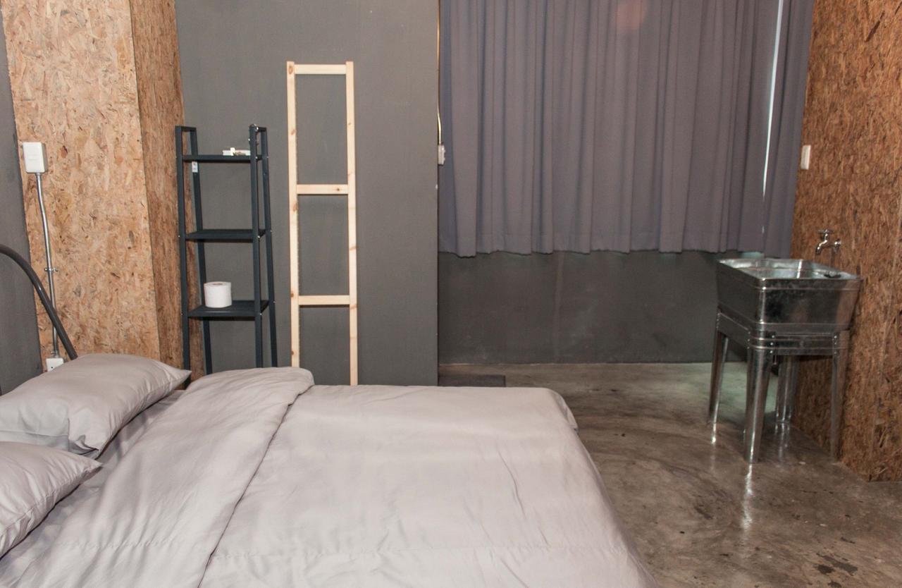 Auberge de jeunesse Zhelter'Bkk à Bangkok Extérieur photo