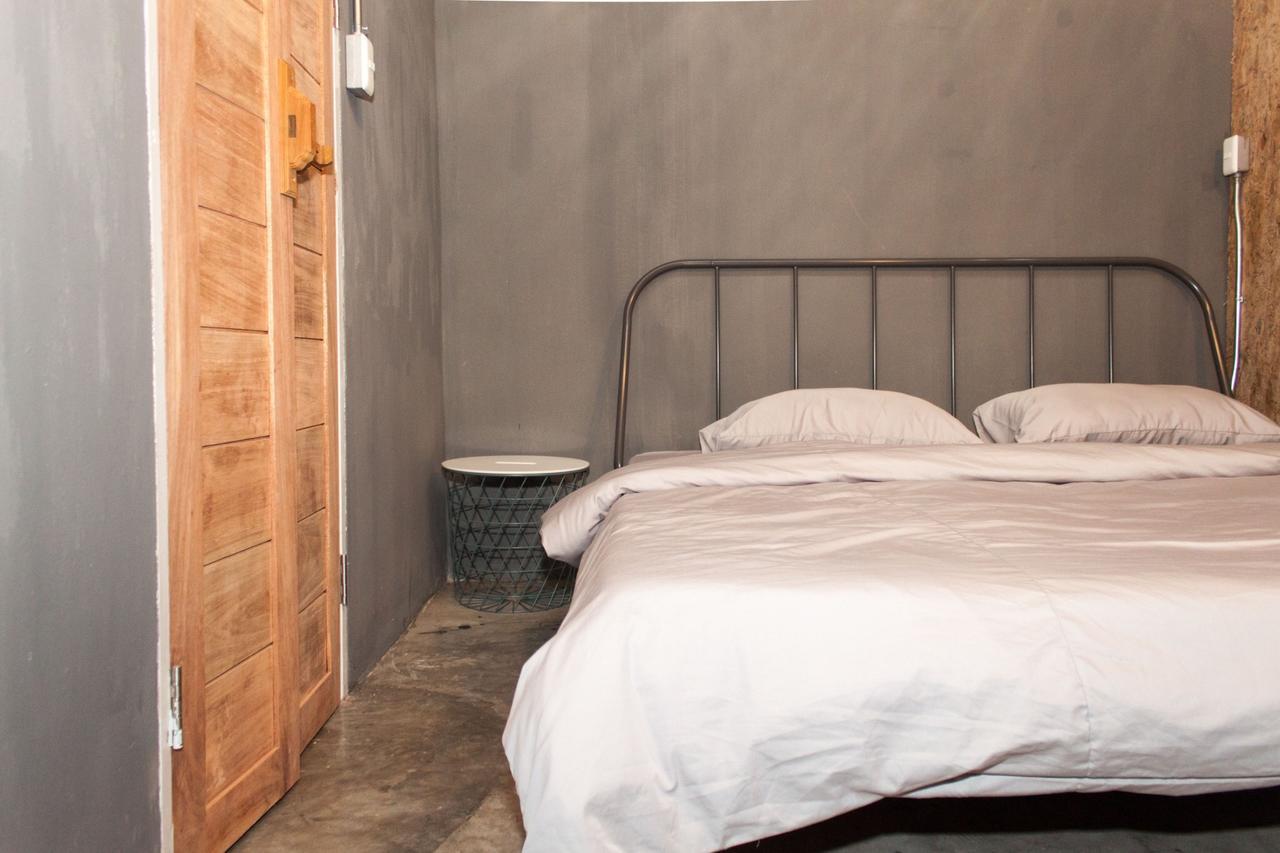 Auberge de jeunesse Zhelter'Bkk à Bangkok Extérieur photo