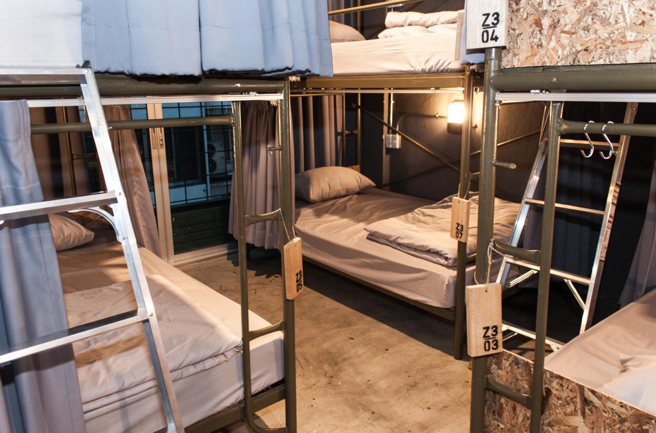Auberge de jeunesse Zhelter'Bkk à Bangkok Extérieur photo