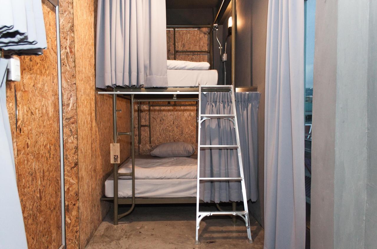Auberge de jeunesse Zhelter'Bkk à Bangkok Extérieur photo