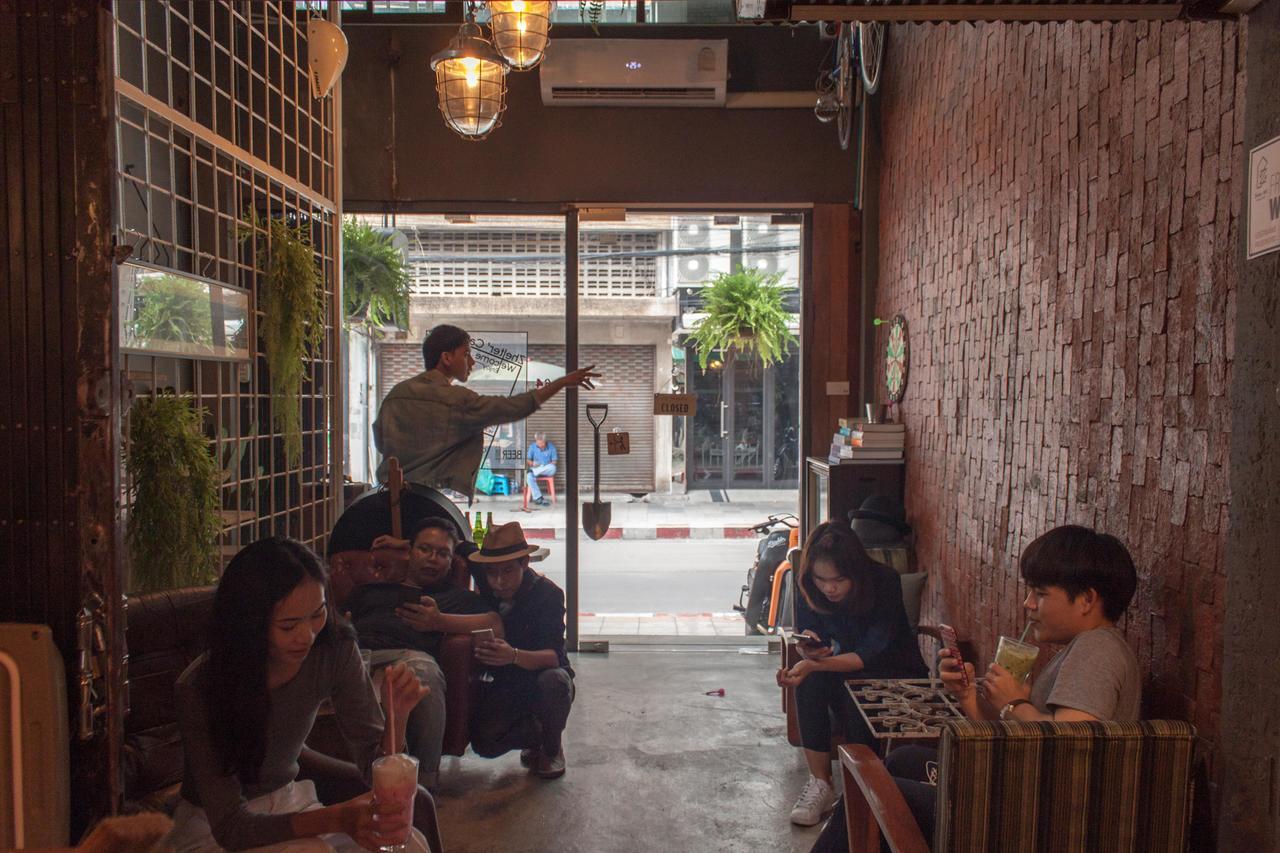 Auberge de jeunesse Zhelter'Bkk à Bangkok Extérieur photo